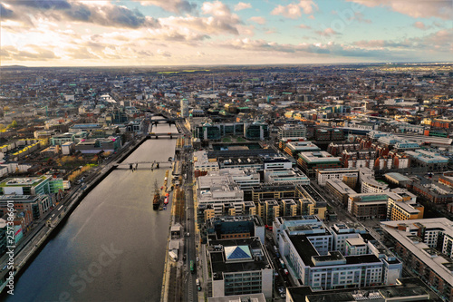 Dublin - Luftbilder von Dublin mit DJI Mavic 2 Drohne fotografiert aus ca. 100 Meter H  he