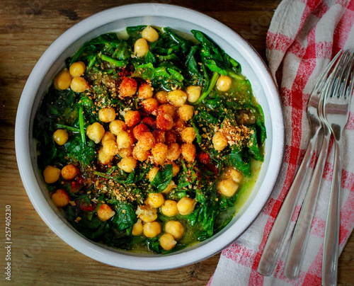 Espinacas con garbanzos - Spinach and chickpea stew