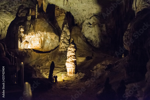 Addentrandosi nelle Grotte di Postumia © Samuele