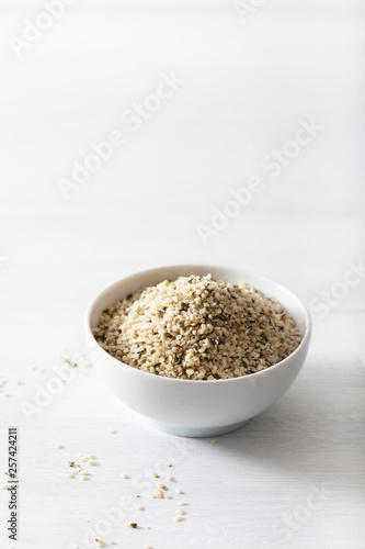 hulled hemp seeds, healthy superfood supplement