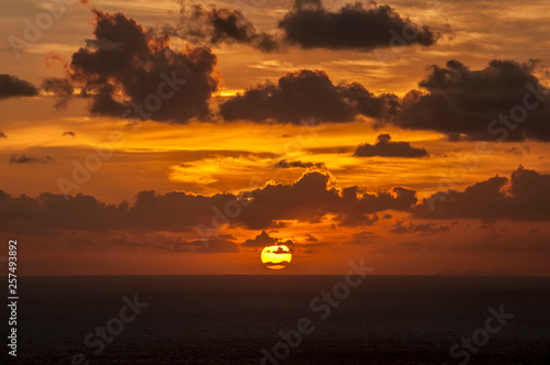 amanecer con nubes