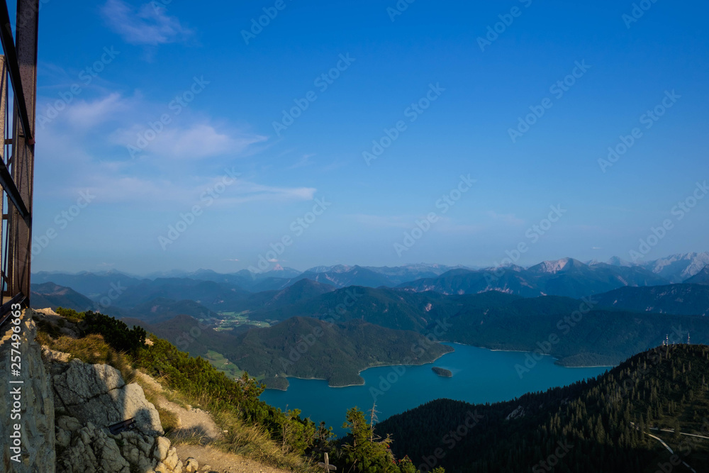 Naklejka premium Abendpanorama vom Walchensee