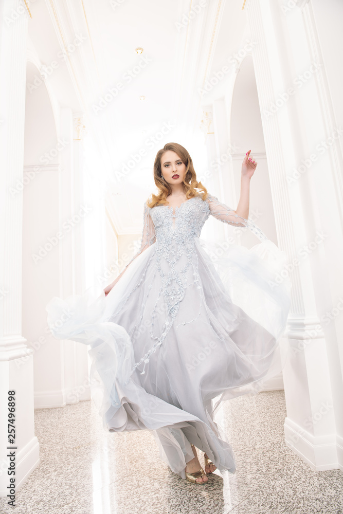 Fototapeta premium elegant young bride