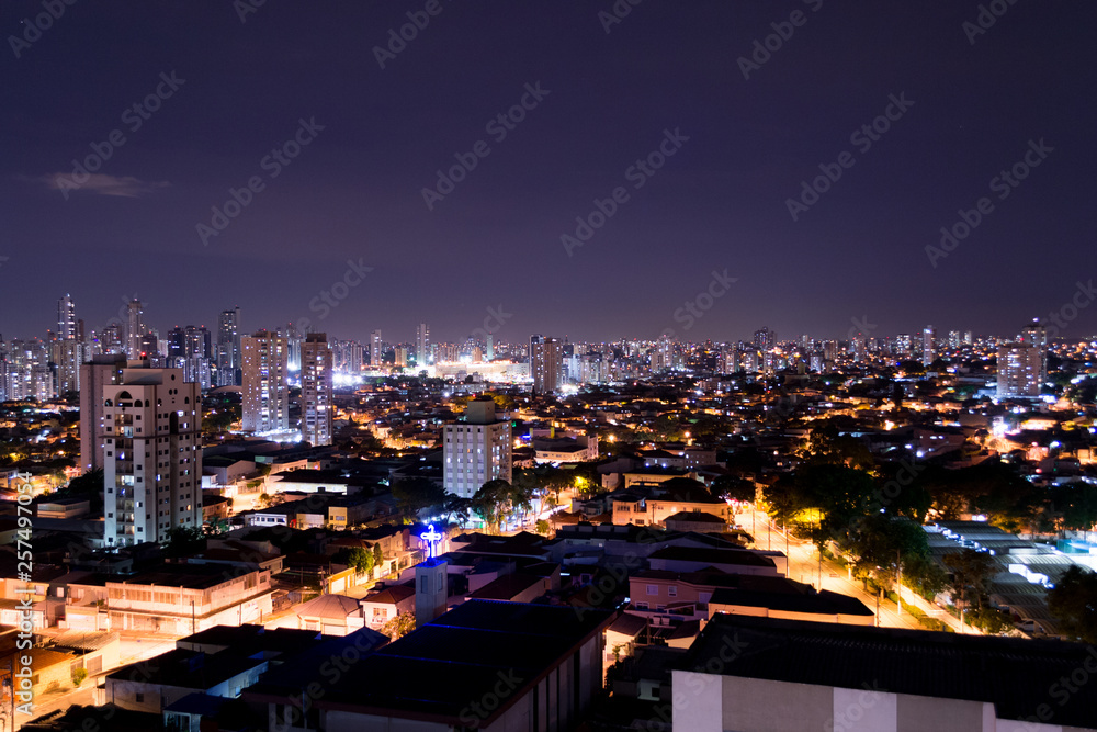 Foto de Night long exposure shot of