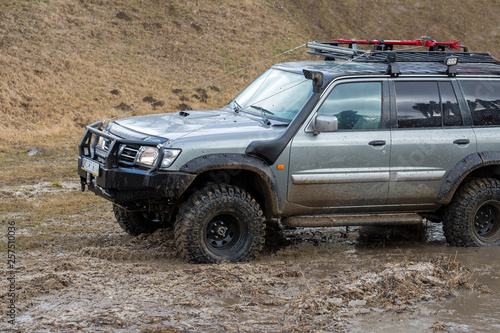 Russian SUV, Off-road vehicle slips, Stuck in the river  © Mountains Hunter