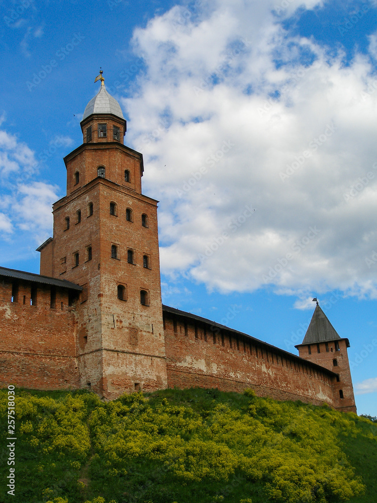 Novgorod Kremlin.  Kokui and Knyazhaya towers.Summer