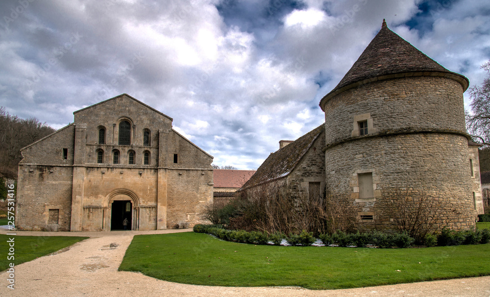 Abbaye de Fontenay à Marmagne, France
