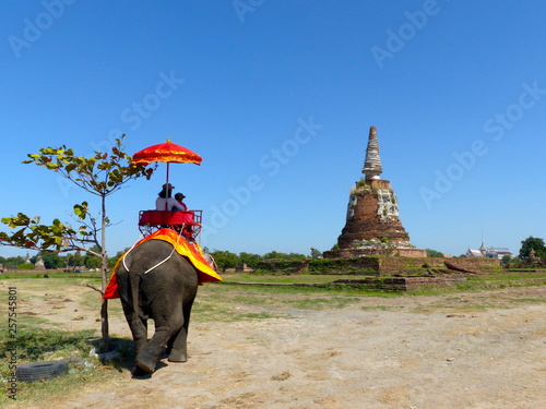 Elefantenritt Touristen © Jogerken