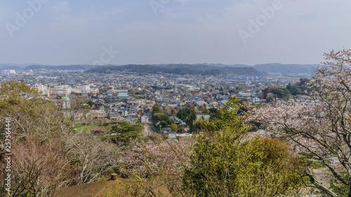 春の館山城跡から見た風景