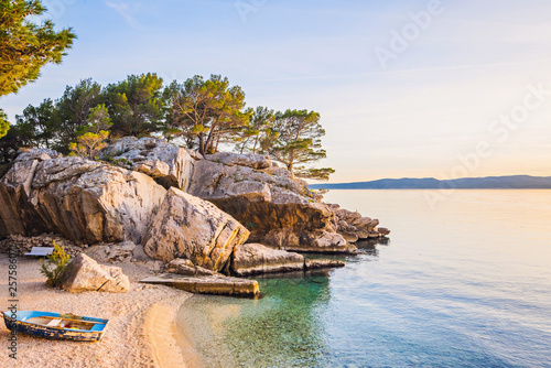 Fototapeta Naklejka Na Ścianę i Meble -  Beautiful beach near Brela town, Dalmatia, Croatia. Makarska riviera, famous landmark and travel touristic destination in Europe
