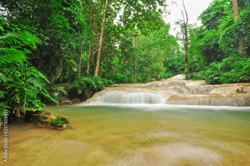 Fototapeta Naklejka Na Ścianę i Meble -  Kao Fu Waterfall at Lampang Thailand