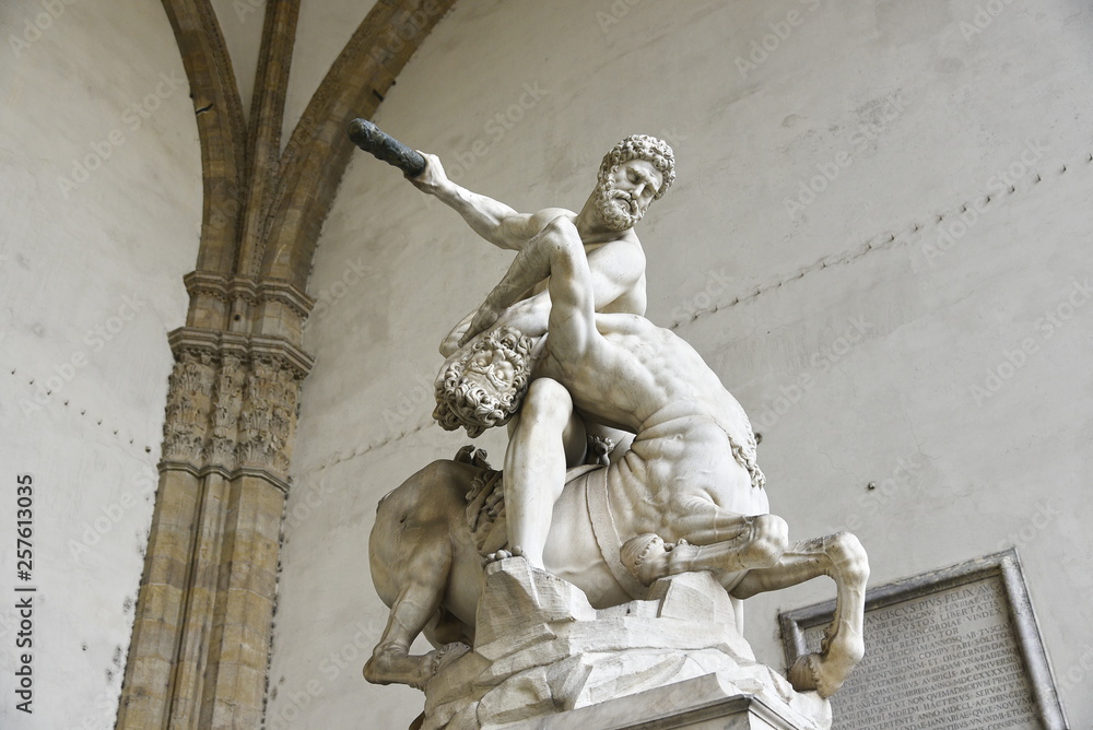 Obraz premium Sculpture of Hercules and Nessus, Loggia dei Lanzi, Florence, Italy