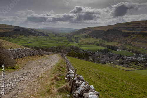 Track to Kettlewell