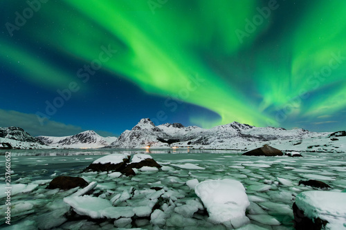 Aurora borealis landscape © Piotr Krzeslak