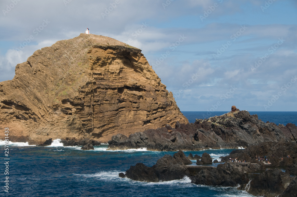 Felseninsel Ilhéu Mole bei Porto Moniz auf Madeira