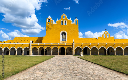 Church and Monastery in Izamal, Yucatan, Mexico, Spanish colonial Yellow City, Convento de San Antonio in Yucatan Peninsula