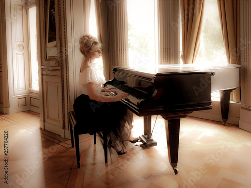 Wallpaper Mural Frau am Flügel Torontodigital.ca