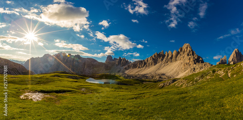 Quadro em tela Laghi Dei Piani lake in Tre Cime di Lavaredo natural park in the morning,