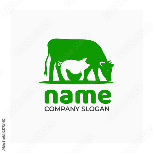 Farm icon with cow, pig and chicken. Logo for agricultural company. Green symbol for farm products. Vector illustration of farm animals.