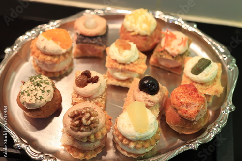 Luxurious decorated snacks