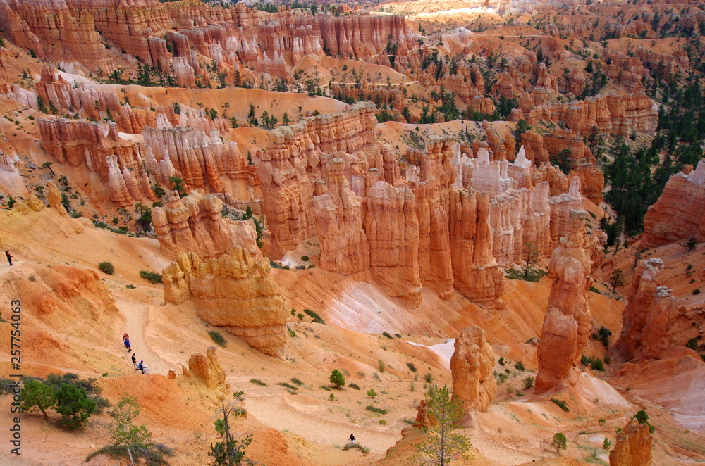 Brice canyon (Utah - USA) Brice canyon (Utah - USA)