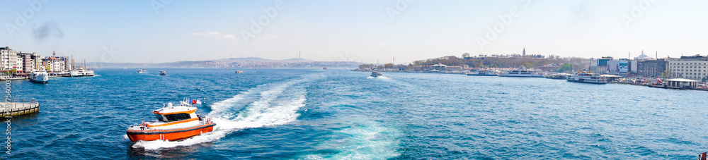 entrance of golden horn in istanbul
