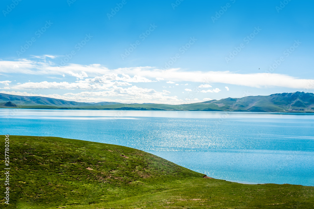 Scenery of the Cuonahu Lake, Scenery along the Qinghai-Tibet Railway, Tibet, China