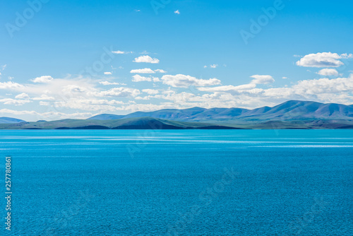 Scenery of the Cuonahu Lake, Scenery along the Qinghai-Tibet Railway, Tibet, China © hrui