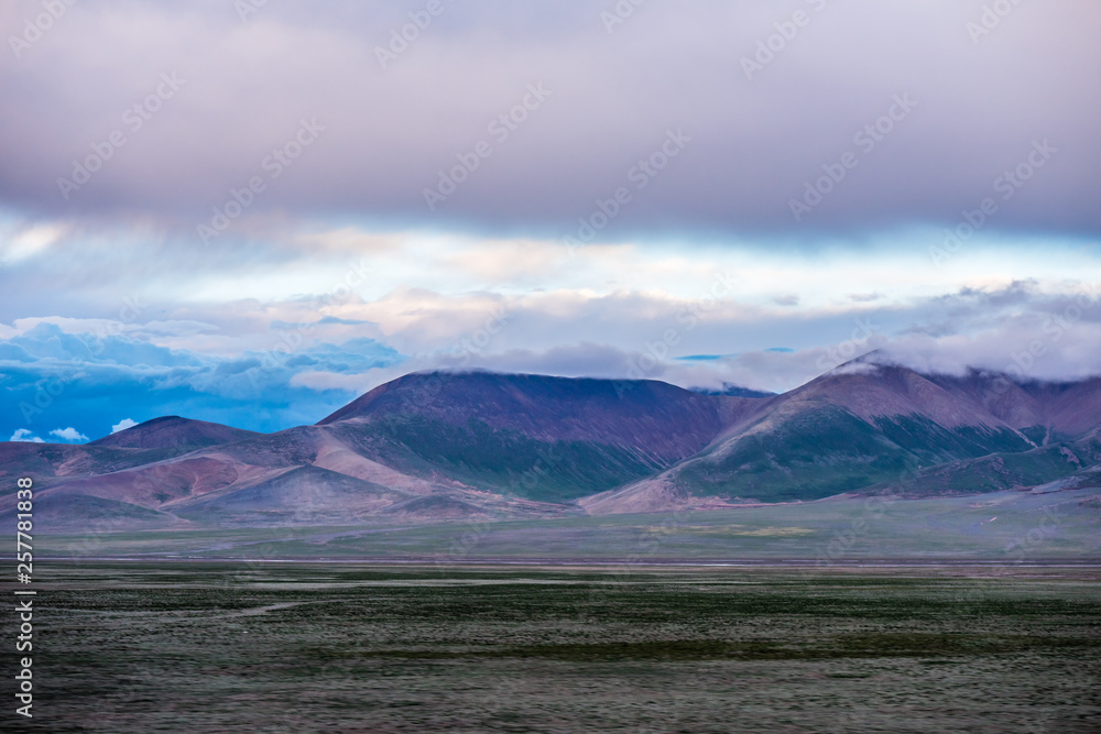 Tanggula Mountains, Tibet, China Tanggula Mountains, Tibet, China