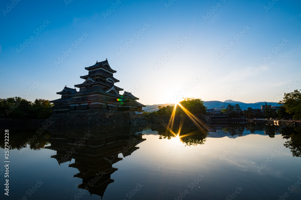 Naklejka premium 松本城