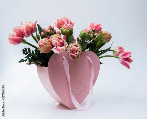 gift box pink tulips