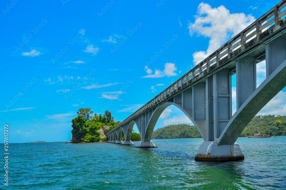 the pedestrian bridge in the Saman Gulf Dominican Republic, connects the coast with two tiny islets of Cayo Linares and Cayo-Vihia the pedestrian bridge in the Saman Gulf Dominican Republic, connects the coast with two tiny islets of Cayo Linares and Cayo-Vihia