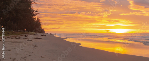 Fotografie Fiery sunset on South China Sea