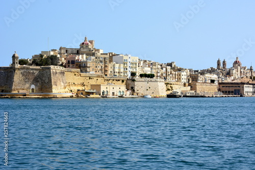 Malte, La Valette, cette ville très typique a été fondée par les chevaliers de Malte, elle est classée au patrimoine mondial de l'Unesco.