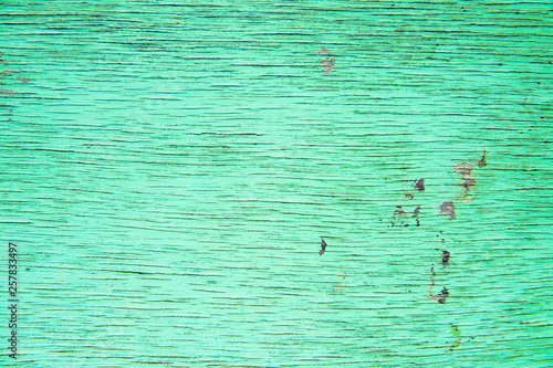 エメラルドグリーンの木板