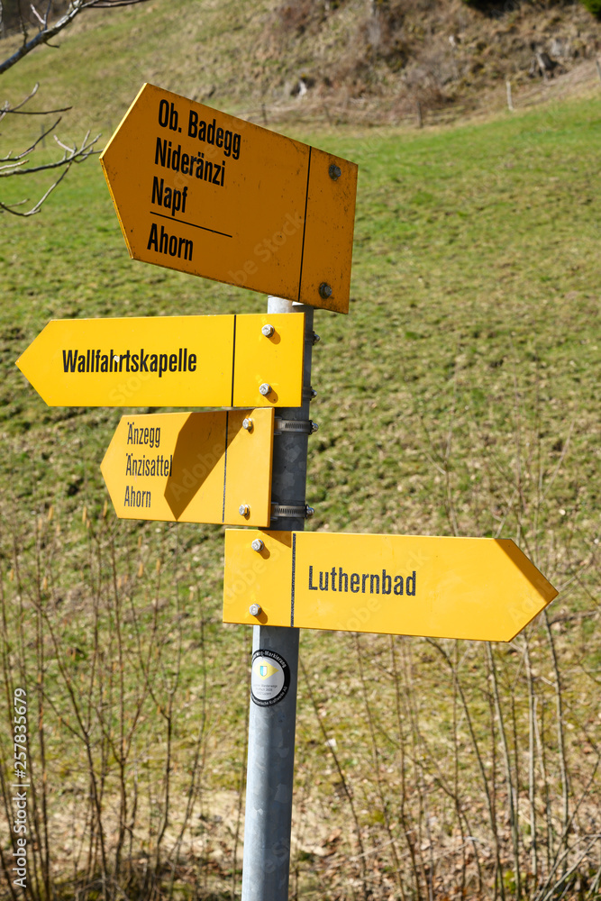 Wanderwegweiser, Luthernbad, Kanton Luzern, Schweiz