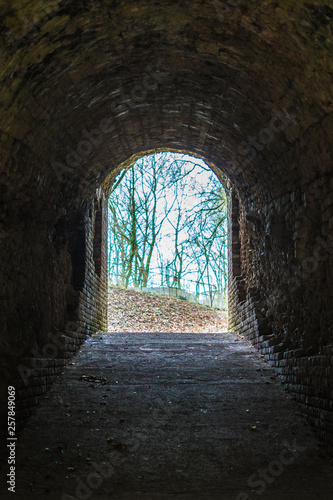Tunnel römisch Mauerwerk Zugang Arena