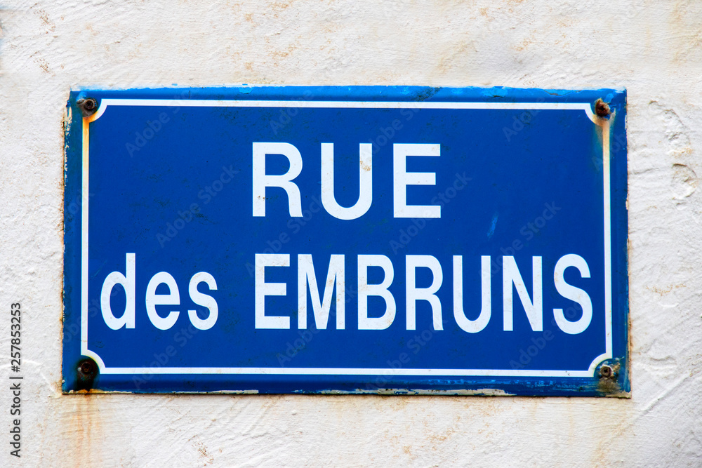 Panneau indicateur de rue
