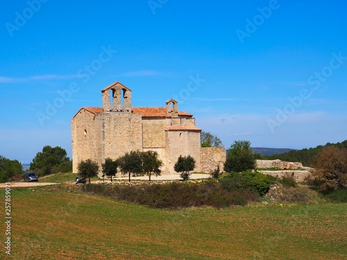 Iglesia de Montagut photo