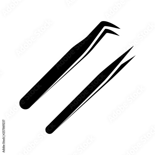 Eyelash extension tweezers glyph icon