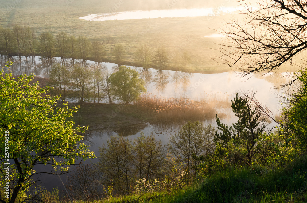 Obraz premium Siverskiy Donets river in morning haze