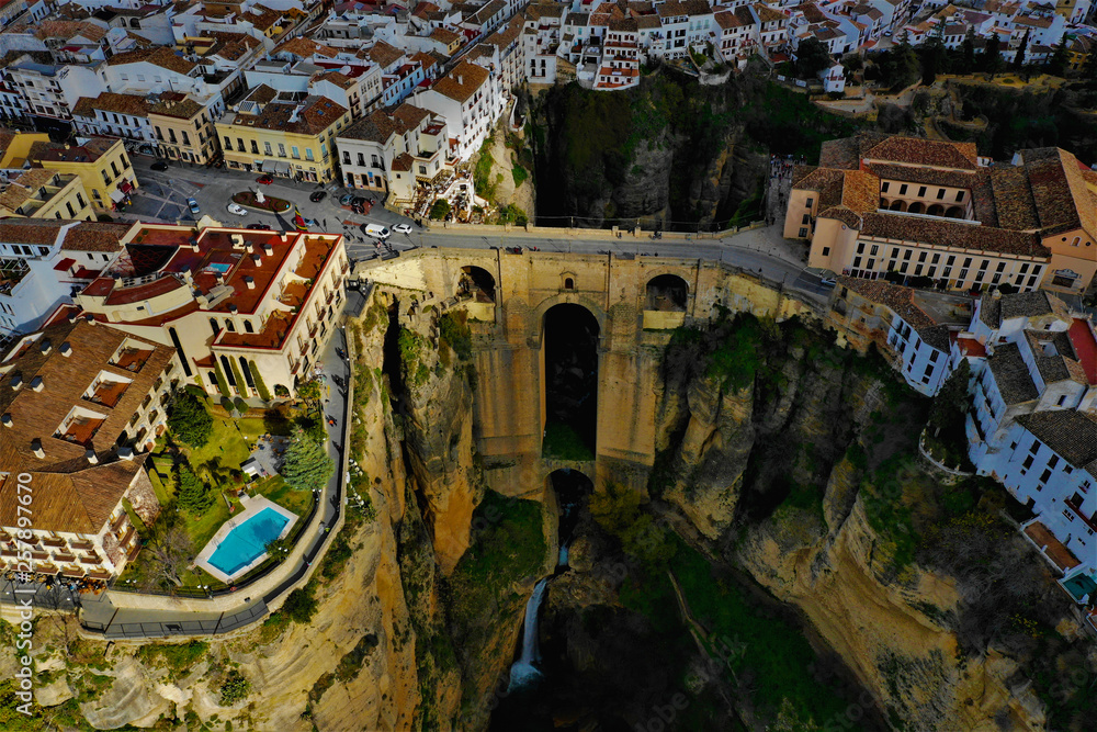 Foto de Ronda in Spanien Luftbilder Puente Nuevo, Plaza de Toros de