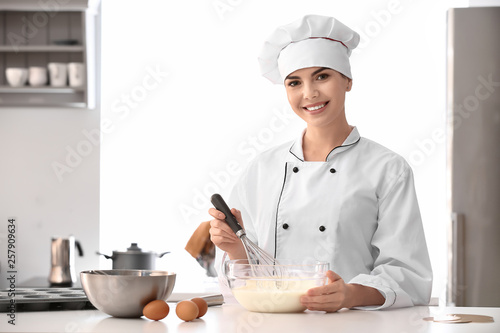 Young female confectioner m...