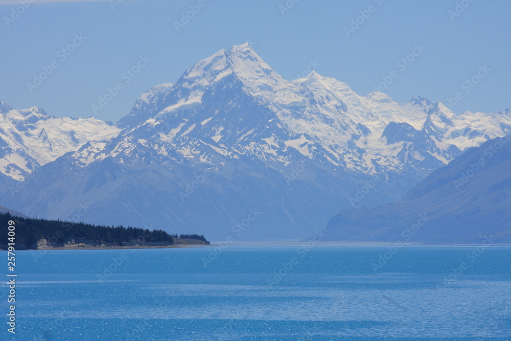 Obraz premium lake in mountains