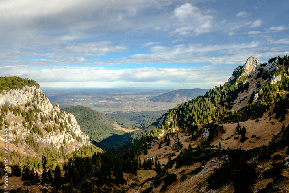 Obraz premium Bayrische Voralpen im Herbst