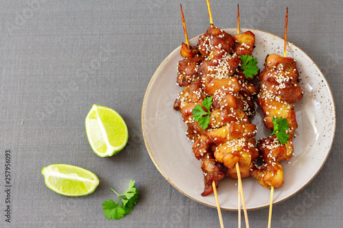 Papier peint A wide range of national Oriental cuisine