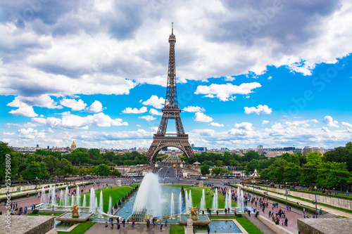 Eiffel Tower and fountain at Jardins du Trocadero, Paris, France