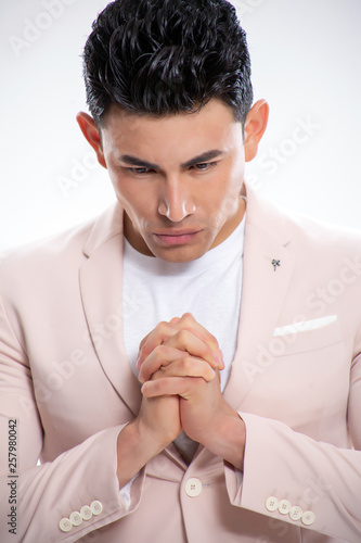 Joven concentrado