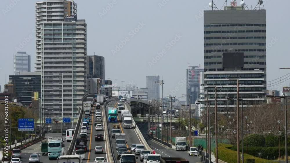大阪市中央区 阪神高速を走行する車両(タイムラプス・ズームイン) 大阪市中央区 阪神高速を走行する車両(タイムラプス・ズームイン)