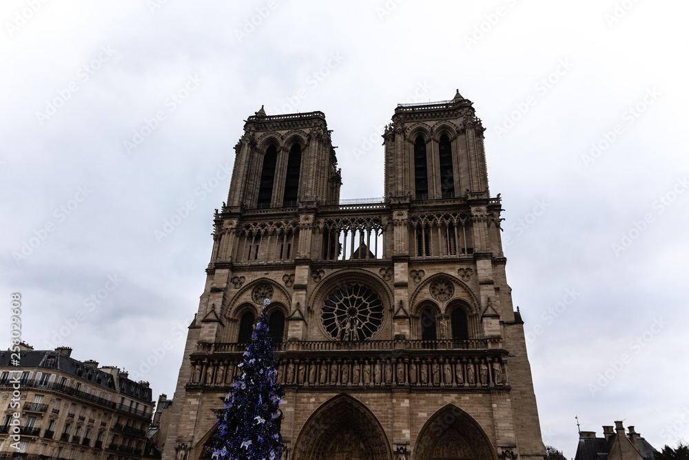 Notre-Dame de Paris exterior